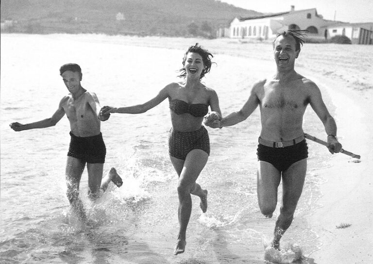 Ava Gardner, Nigel Patrick and John Laurie (1949)